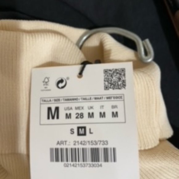 NWT - Zara Cream Turtleneck Sleeveless Knit Bodysuit - Picture 6 of 6